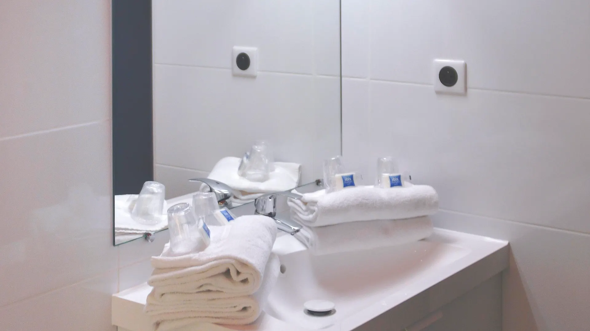 Ibis Budget Hyères 2*,